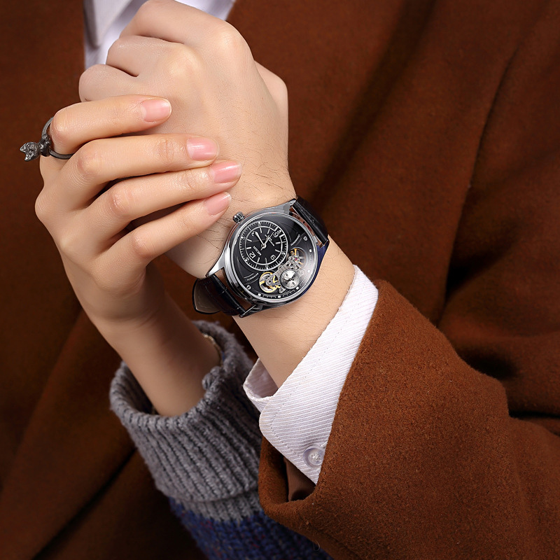 Analog Quartz Watch