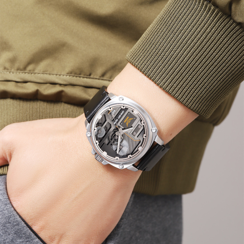 Men's Leather Watch with Quartz Movement