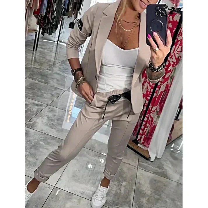 Ariane™ - Elegant Blazer and Trouser Set