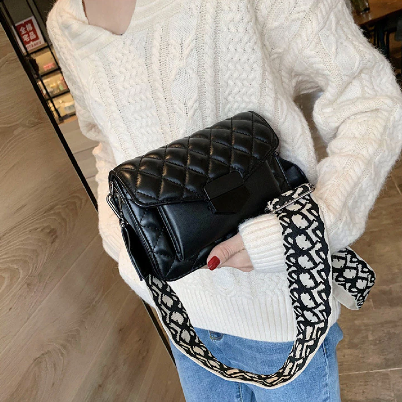 Rachel - Luxurious Handbag
