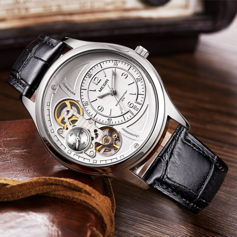 Analog Quartz Watch
