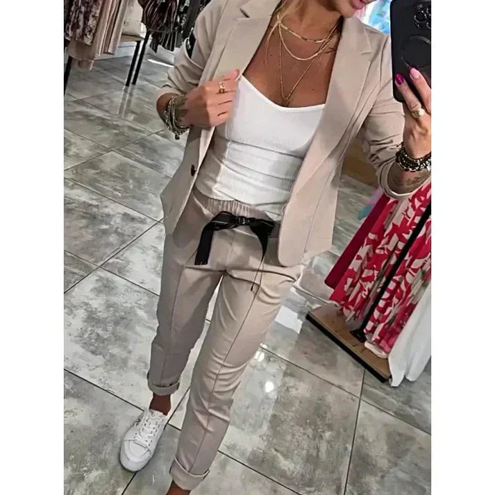 Ariane™ - Elegant Blazer and Trouser Set