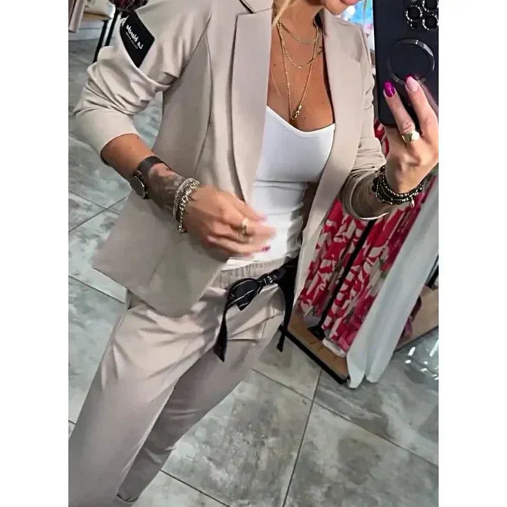 Ariane™ - Elegant Blazer and Trouser Set