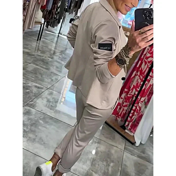 Ariane™ - Elegant Blazer and Trouser Set
