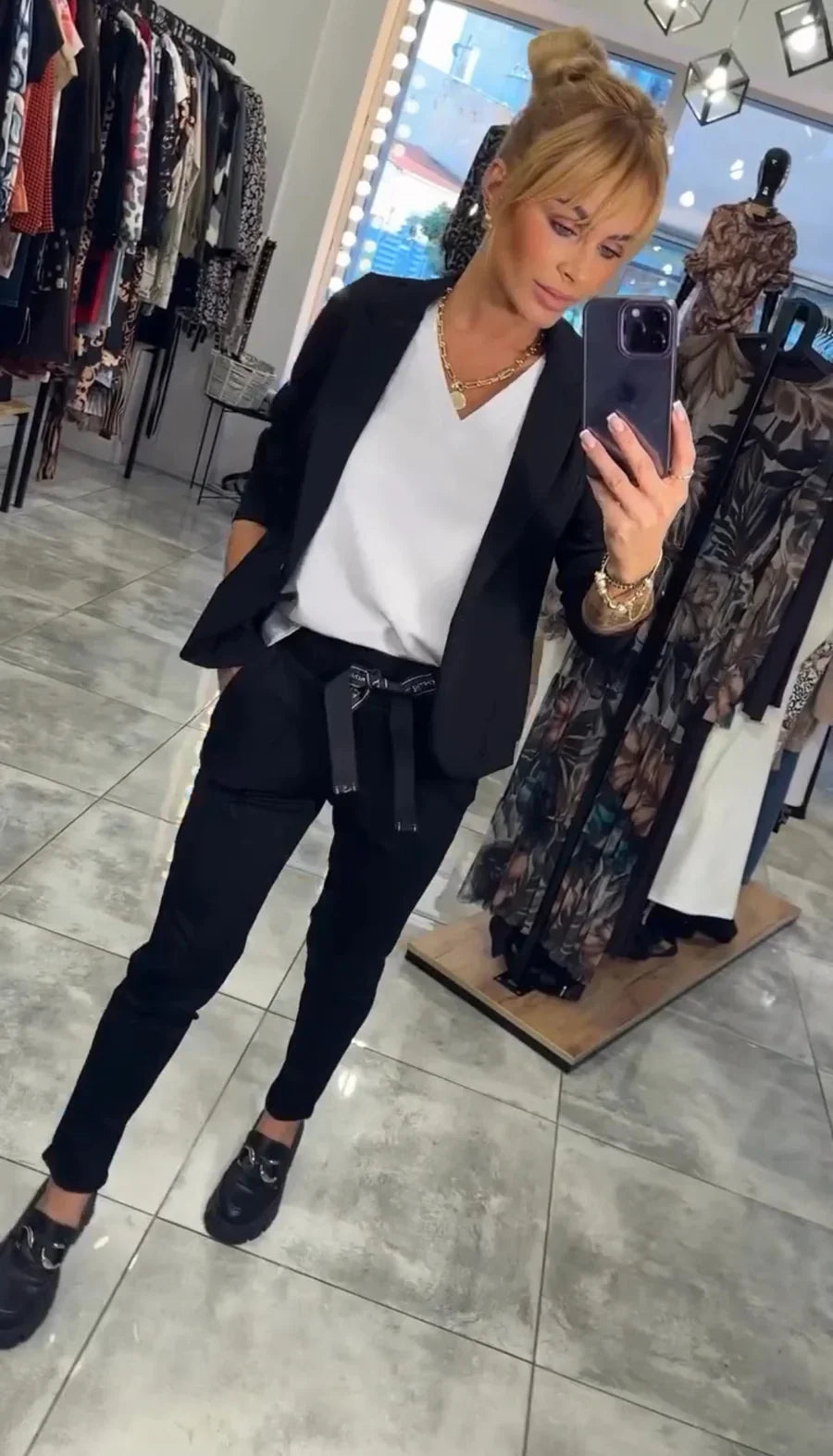 Ariane™ - Elegant Blazer and Trouser Set