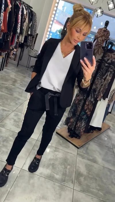 Ariane™ - Elegant Blazer and Trouser Set