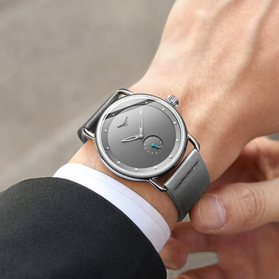 Classic Minimalist Watch – Elegance in its Purest Form