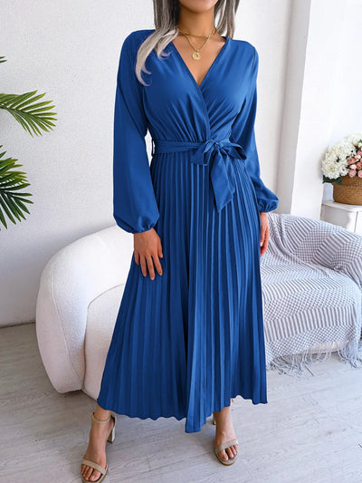 Mercedes - Elegant Long Sleeve Pleated Maxi Dress