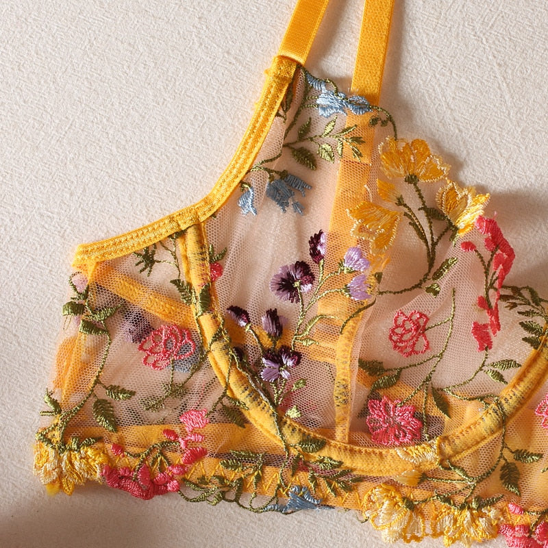 Daisy - 3-Piece French Lingerie Set