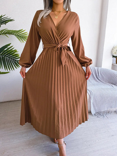 Mercedes - Elegant Long Sleeve Pleated Maxi Dress
