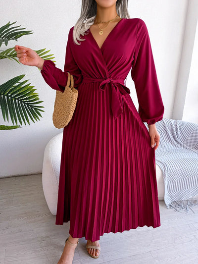 Mercedes - Elegant Long Sleeve Pleated Maxi Dress