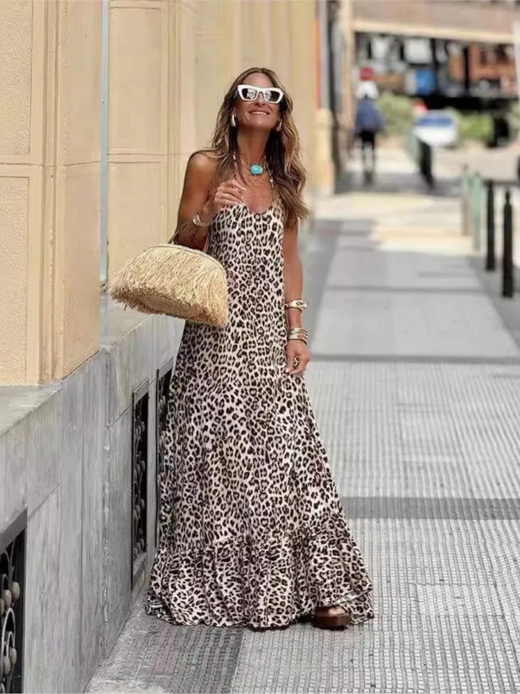 Maureen - Elegant Backless Halter Neck Maxi Dress