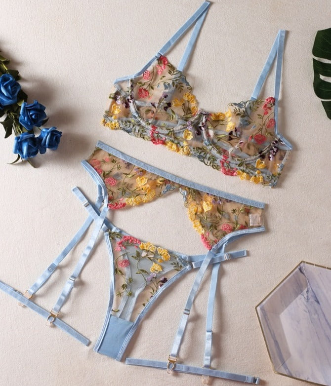 Daisy - 3-Piece French Lingerie Set