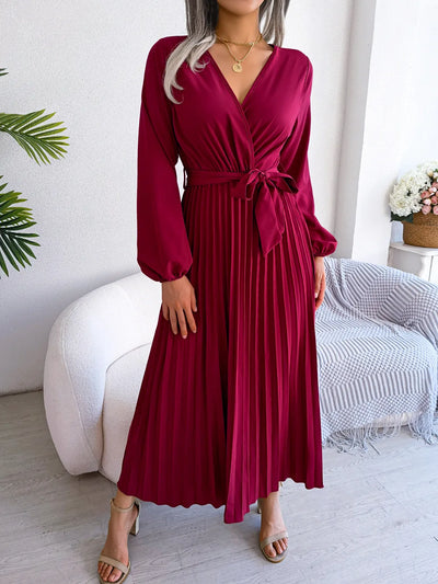 Mercedes - Elegant Long Sleeve Pleated Maxi Dress