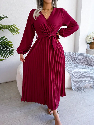 Mercedes - Elegant Long Sleeve Pleated Maxi Dress