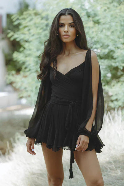 Layla – Playful Mini Dress with Balloon Sleeves