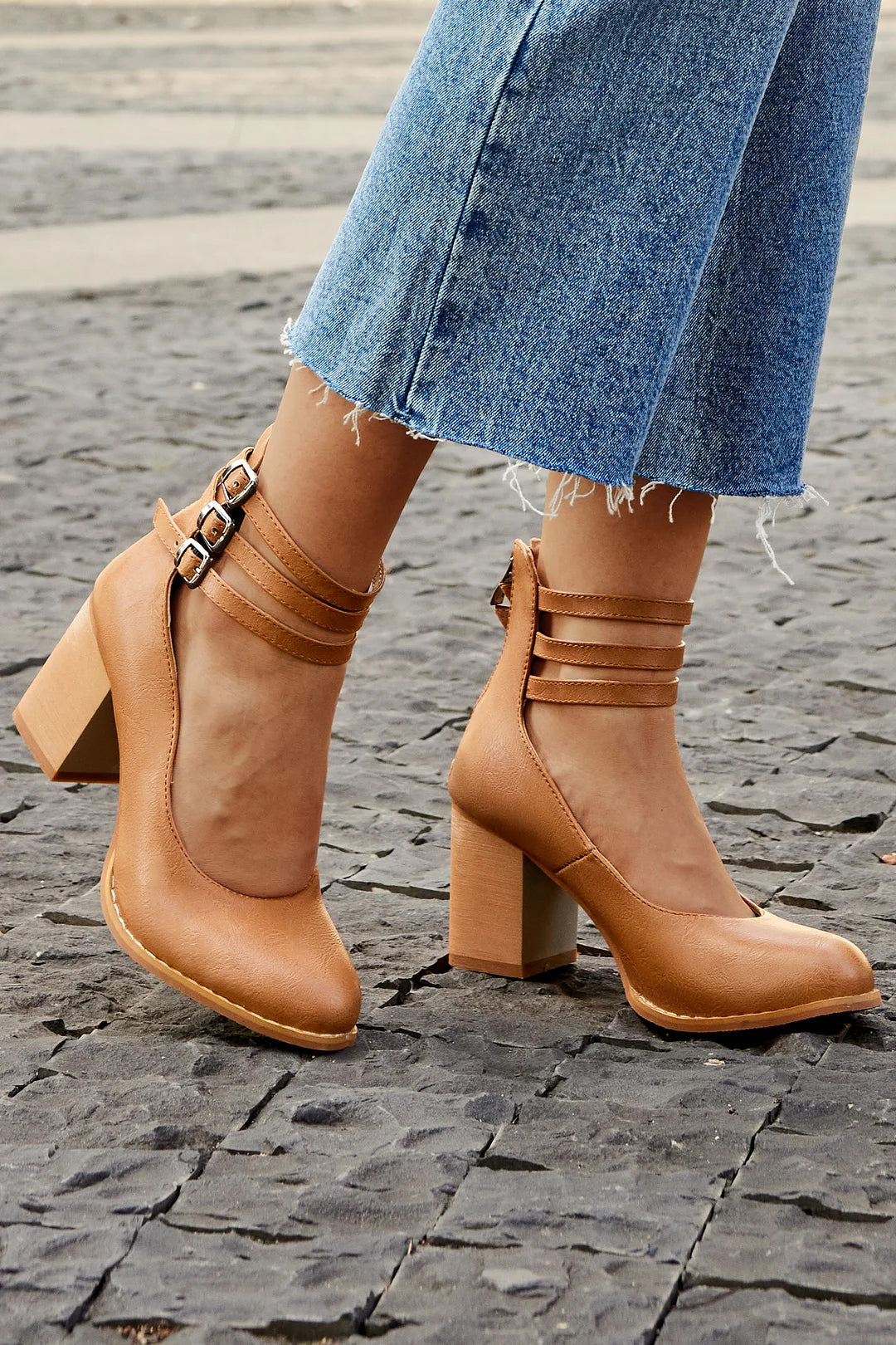 Caa™ – Sleek Sandals with Ankle Strap and Block Heel