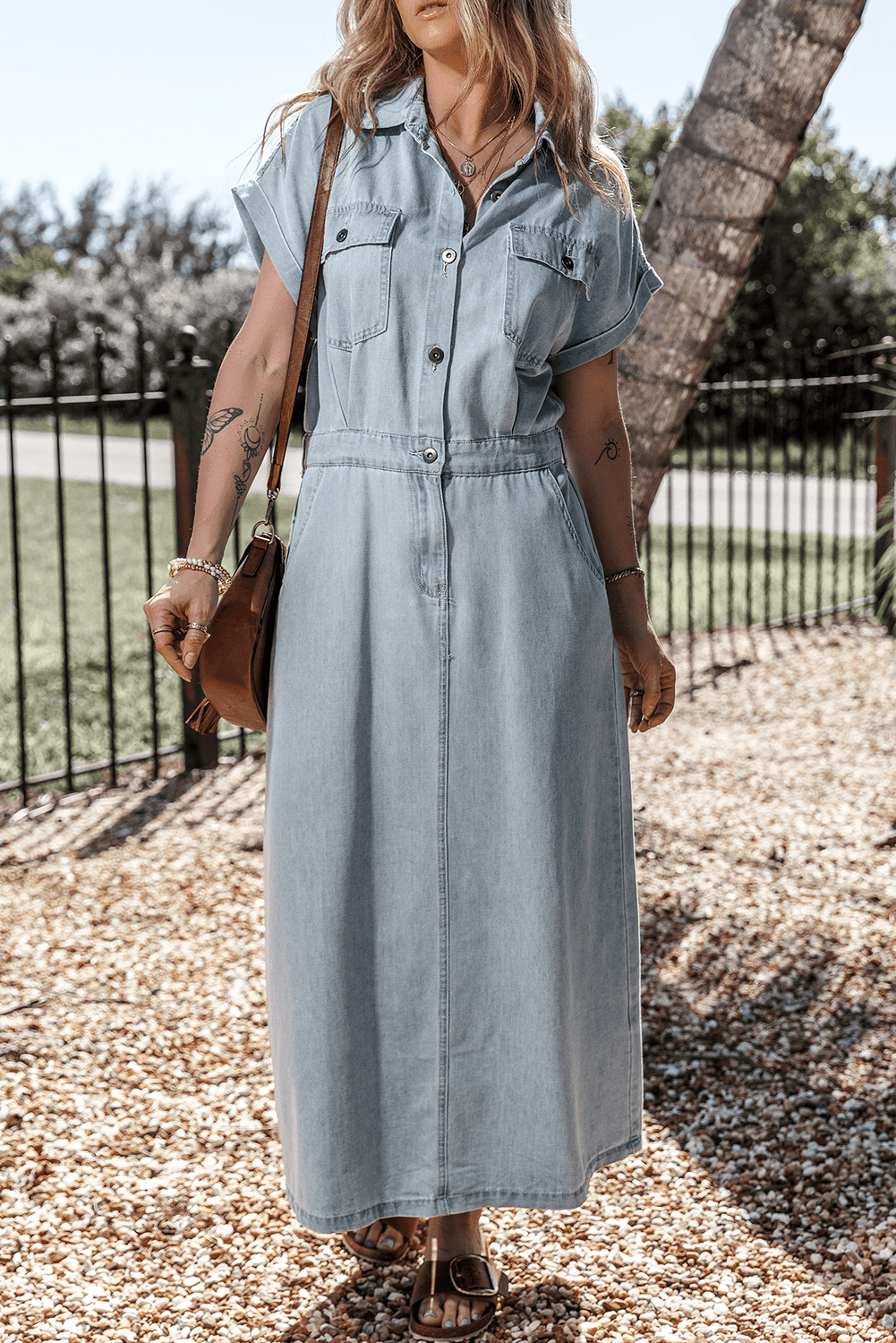 Olivia – Elegant dress with short batwing sleeves