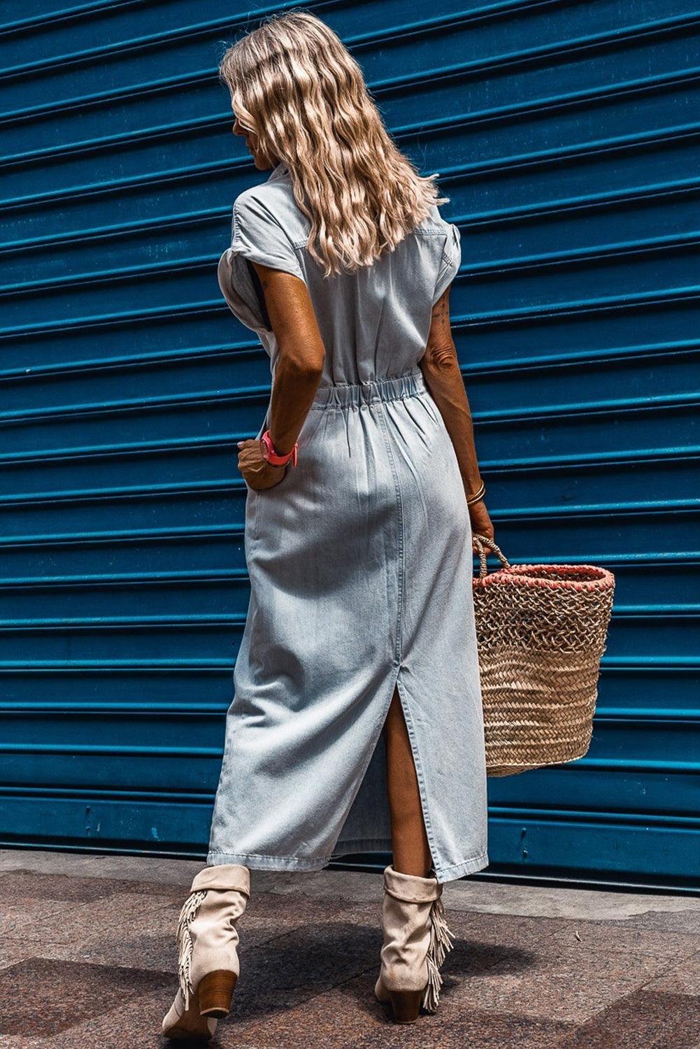 Olivia – Elegant dress with short batwing sleeves