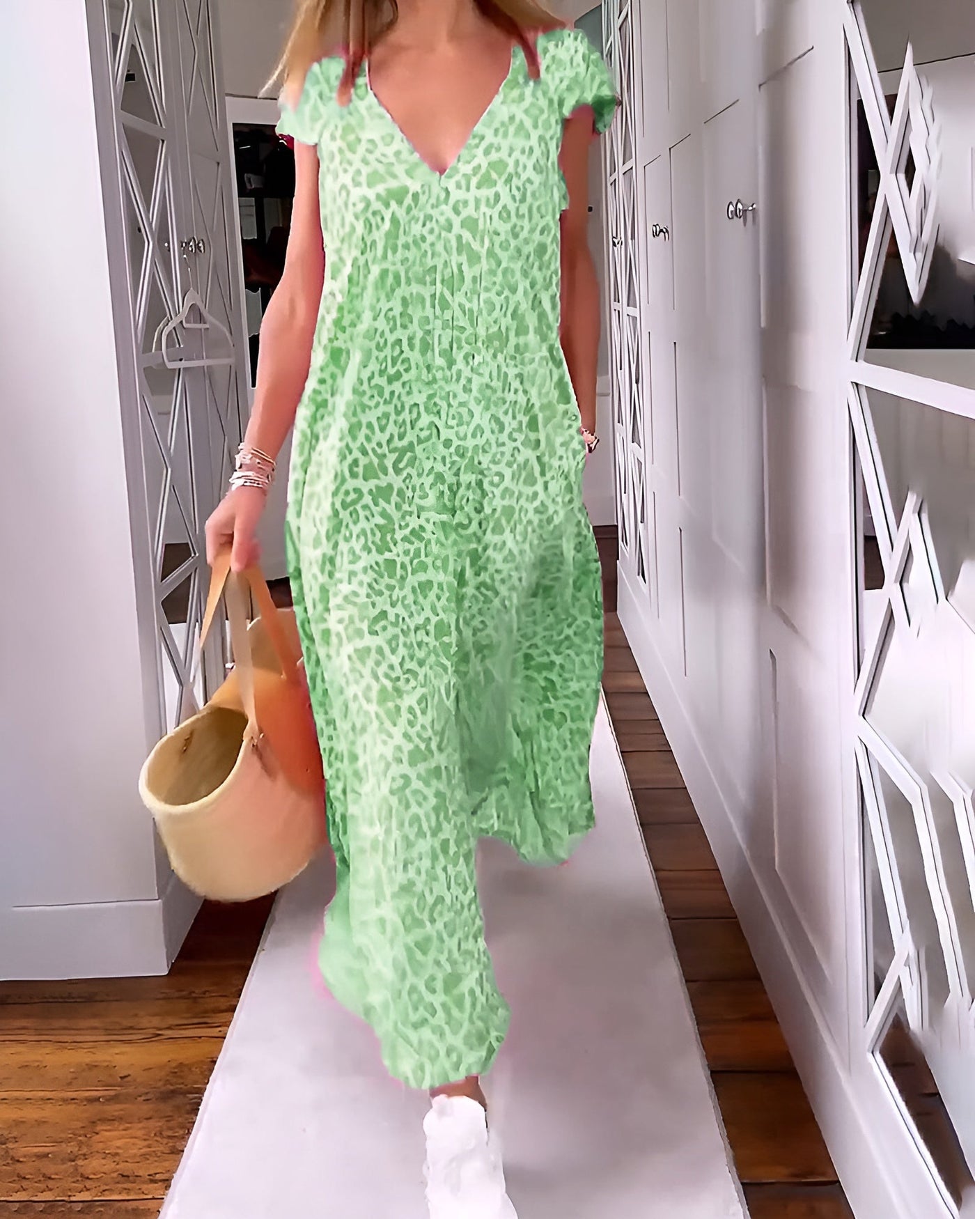 Véronique | Leopard Print Dress with Chic Comfort